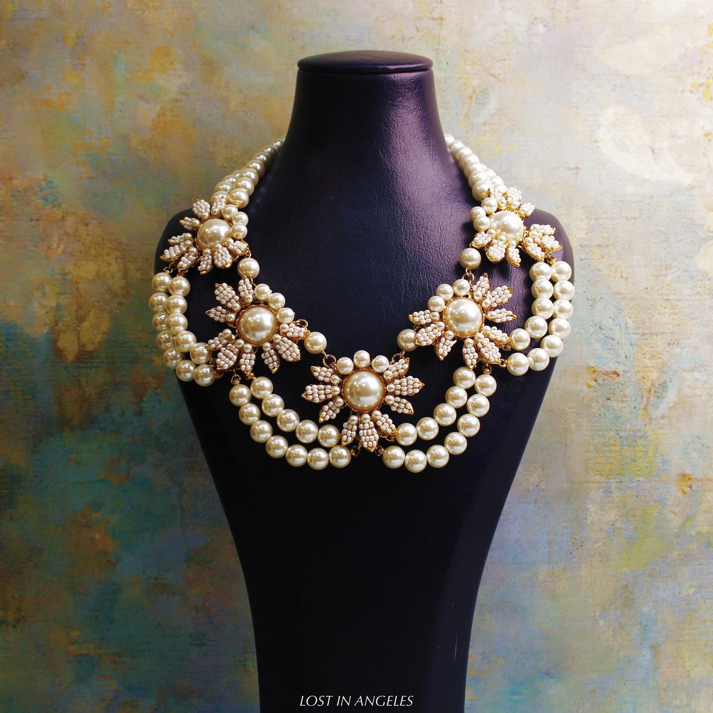 Vintage-Inspired Heirloom Elegance: Exquisite Handwoven Floral Pearl Necklace