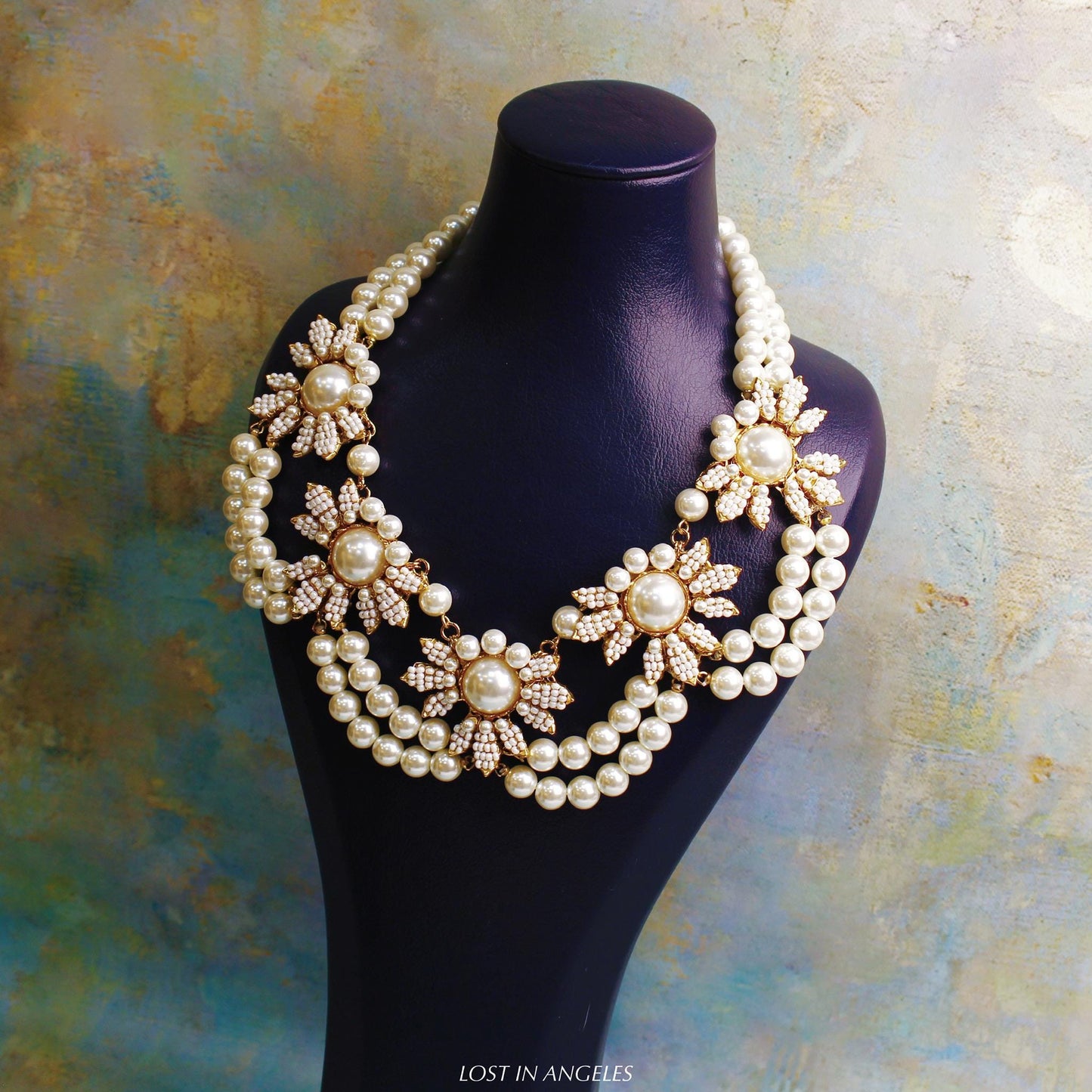 Vintage-Inspired Heirloom Elegance: Exquisite Handwoven Floral Pearl Necklace