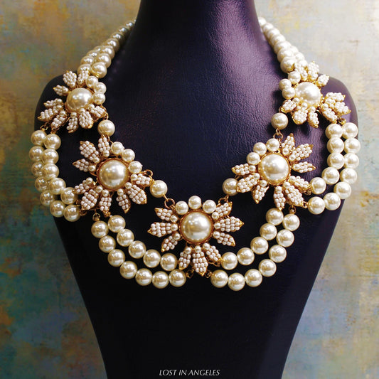 Vintage-Inspired Heirloom Elegance: Exquisite Handwoven Floral Pearl Necklace