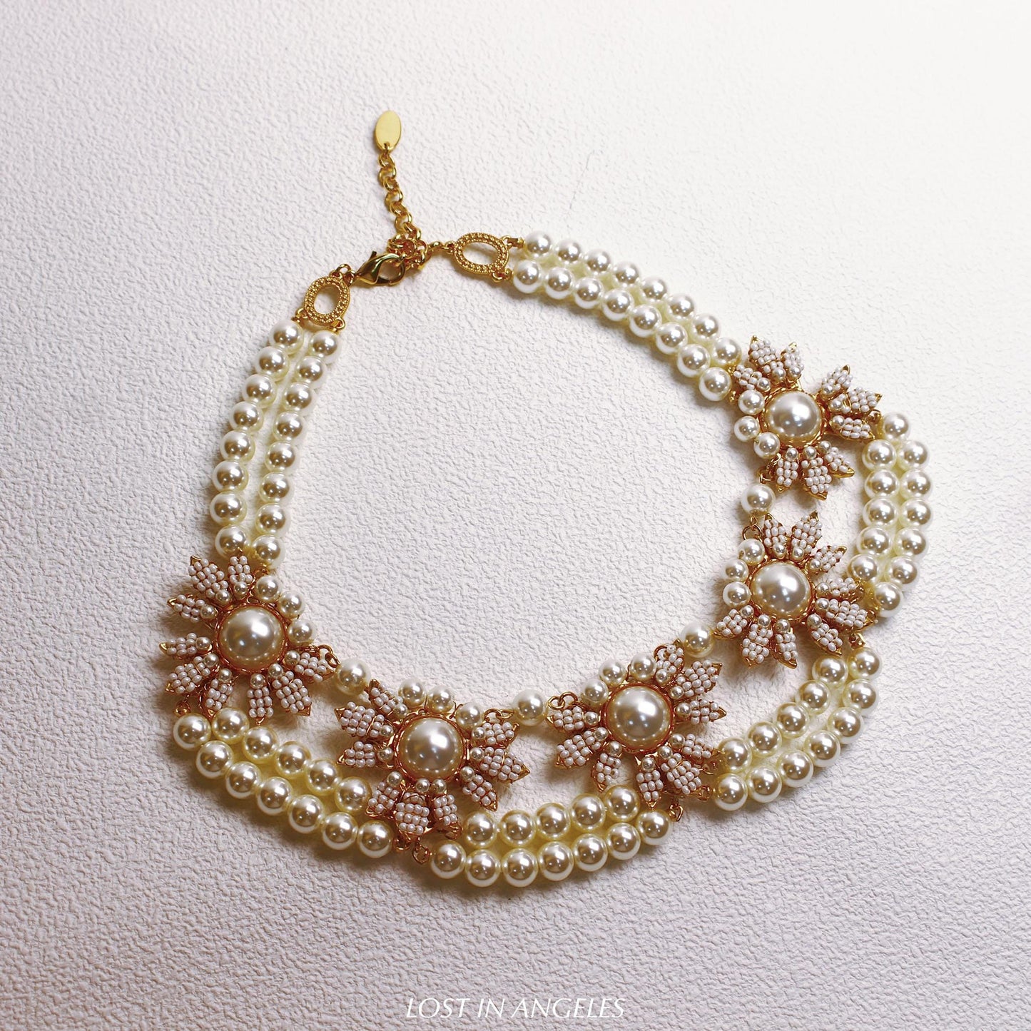 Vintage-Inspired Heirloom Elegance: Exquisite Handwoven Floral Pearl Necklace
