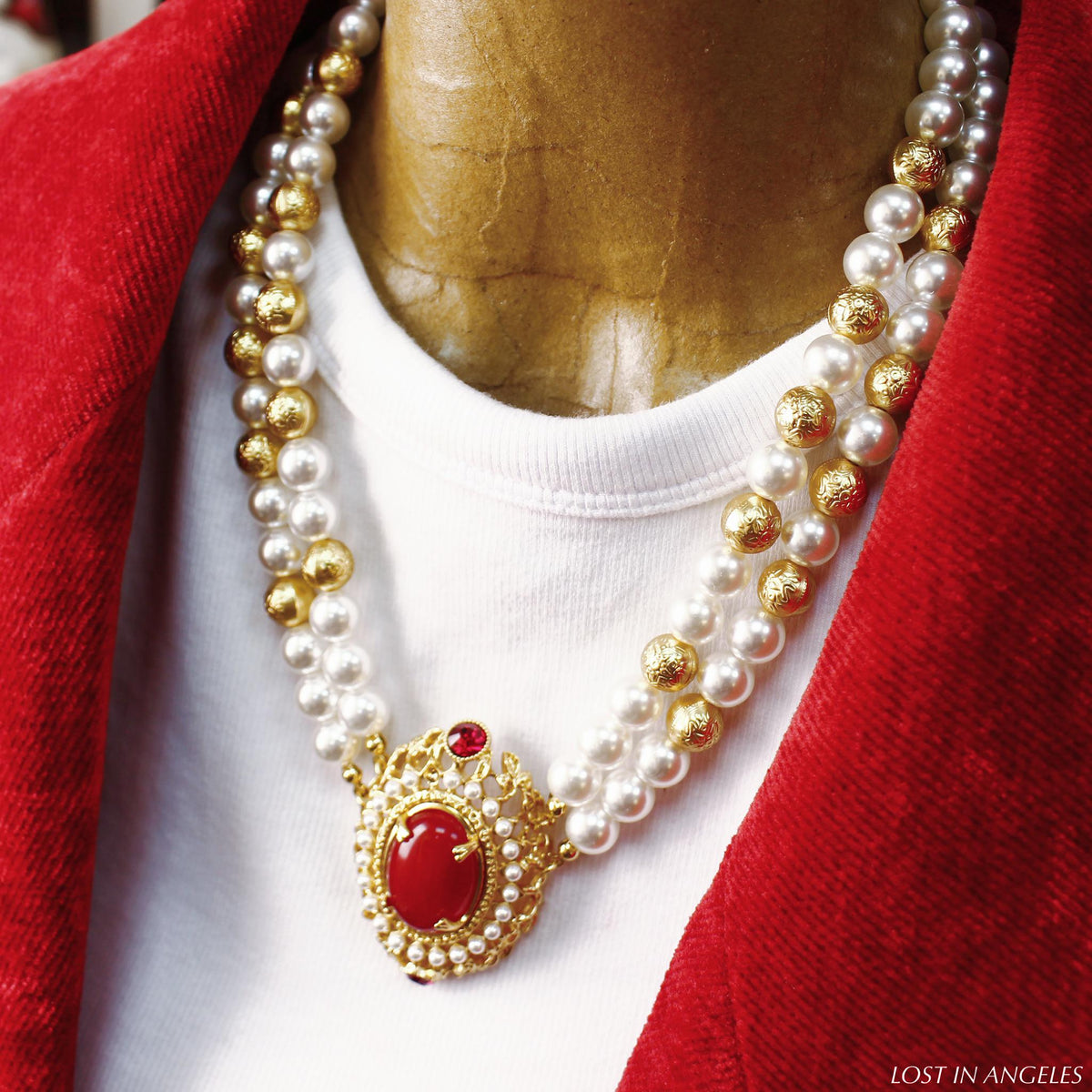 Vintage-Inspired Royal Court Jewelry Set: Red Gemstone & Pearl Necklace and Bracelet